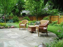 Curved Flagstone Patio Traditional