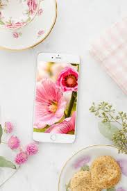 50 free cute iphone wallpapers happy