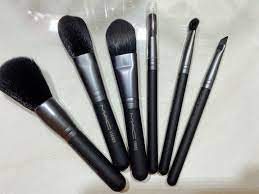 m a c makeup brushes matte black