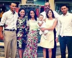 Four years ago, stephen curry was in the midst of one historic title run. Stephen Curry Family Wife 2021 Age Kids House