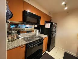 unfurnished 1 bed 1 bath condo in west