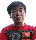 HLV Phan Thanh Hùng: 'Giải VFF là thước đo AFF Cup' - VnExpress - Phan-Thanh-Hung-1-jpg-1350569506_500x0
