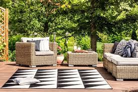 outdoor rug to wooden deck