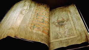 El enigma de la Biblia del Diablo, el inquietante libro que escondió el  Emperador alemán hasta su muerte