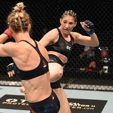 Both the fighters have pretty contrasting runs in their last five fights as irene aldana has lost two of her last five fights whereas yana kuntiskaya has won four out of her five fights. Irene Aldana Vs Yana Kunitskaya Targeted For Ufc 264 In July Mma Fighting
