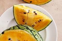 What is the difference between yellow melon and watermelon?