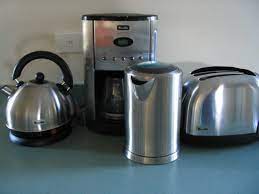 These kitchen appliances constitute the modern kitchen where there's less flame and more of one of the kitchen appliances that has truly revolutionized the world of cooking is the electric cooker. Home Appliance Wikipedia