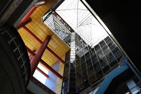 Kahramanmaraş'ta iş merkezi olarak yapılan 19 katlı bina, arama motoru google'da 'dünyanın en saçma binası' olarak arandığı zaman 290 bin sonuç arasında ilk sırada yer alıyor. Google A Gore Dunyanin En Sacma Binasi Kahramanmaras Ta Son Dakika