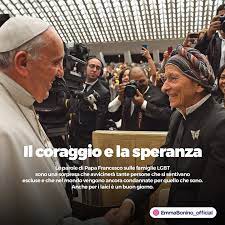 Emma Bonino - Questo Papa ci sorprende sempre, spesso positivamente.  Davvero Papa Francesco è sempre una sorpresa, soprattutto nella sua  vicinanza concreta alle persone. Questo suo atteggiamento rispetto ai  diritti delle persone