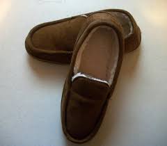 The Sharper Image Brown Memory Foam Unisex Slippers Size 8 9