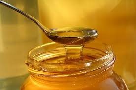 25 فائدة لتناول العسل