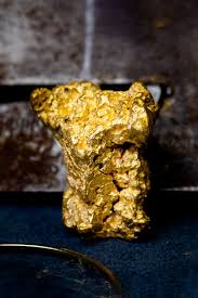 unique texture natural gold nugget from