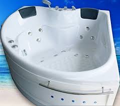Das wasser wird über einen wasserfall in den whirlpool eingefüllt und kann auch während des whirlpool betriebes angeschaltet bleiben. Luxus4home Eckwhirlpool 150 X 150 Cm 2 Pers Helsinki Whirlpool Badewanne