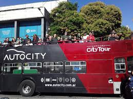 city tour en el bus inglés un paseo