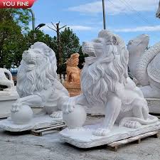 White Marble Lion Statue Sculpture