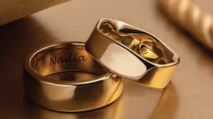 names inside their marriage rings