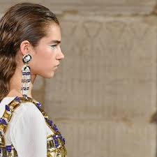 chanel métiers d art 2019 hair and