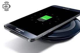 Cách sử dụng sạc không dây trên Samsung Galaxy S8 / Note 8 như nào cho đúng  cách? - Geekmindset.net