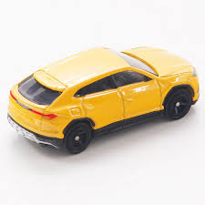 It was unveiled on 4 december 2017 and was put on the market for the 2018 model year. Takara Tomy Tomica 1 66 Auto Model No 16 Lamborghini Urus Buffalo Suv 102748 Diecasts Toy Vehicles Aliexpress