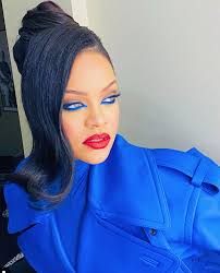 electric blue makeup look