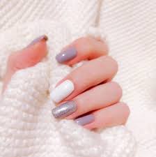how acrylic nails became a middle cl