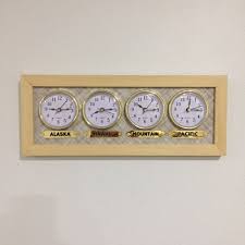Time Zone Clock 4 Customizable Zones