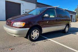 used 2000 toyota sienna for near