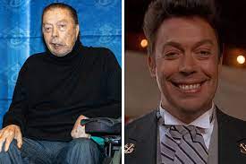 home alone 2 concierge tim curry
