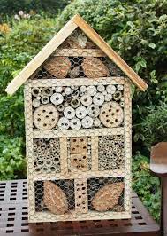 The mason bee is a common name for species of bees. Diy Friday Mason Bee House Bienenhaus Bienenhotel