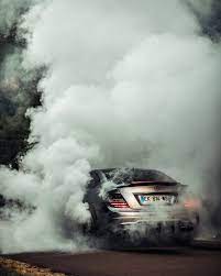 Mercedes C63 AMG burnout – Calvin Courjon