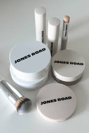 jones road beauty now delivers to