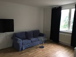 Der aktuelle durchschnittliche quadratmeterpreis für eine wohnung in berlin liegt bei 16,25 €/m². 1 Zimmer Wohnung In Berlin Mit Aufzug Und Mit Reinigungsservice Zu Vermieten