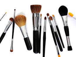 these makeup brush cleaning tips will