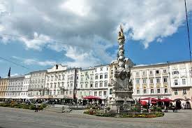 Whether you're looking for fine dining at home or sending out the perfect gift, linz is the answer. The Nice Main Square Of Linz Review Of Hauptplatz Linz Austria Tripadvisor