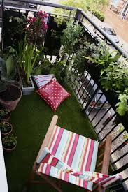30 inspiring small balcony garden ideas