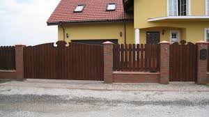 Нашите огради за къща и градина са на супер изгодни цени, но направени така, че да дизайнът на оградата на предприятие е желателно да бъде изчистен, а конструкцията да е. Drvena Ograda 100 Snimki Naj Dobrite Idei Za Instalirane Na Krasiva Ograda