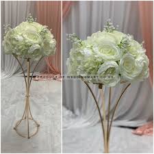 wedding centerpiece flower arrangement
