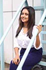 Mahima Nambiar Latest Pictures And HD wallpapers - TamilScraps.com