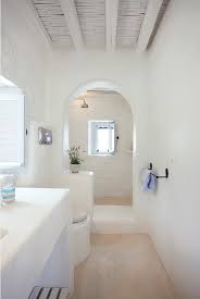 White Stucco Creates An Inspiring