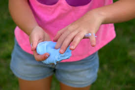 Slowly pour in 2½ cups cornstarch and work the mixture together with your hands as you go. How To Make 2 Ingredient Laundry Detergent Slime