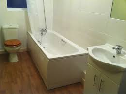 install laminate floor around a toilet