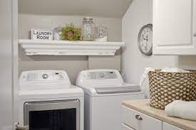 small e combination laundry room