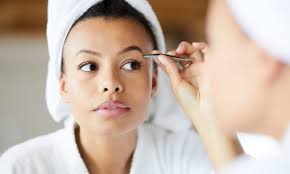 how to groom your eyebrows at home