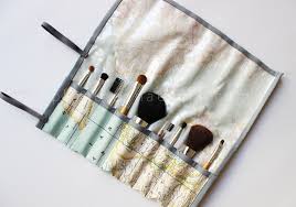 22 makeup brush holders to keep your
