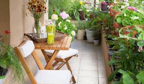 Lovely Balcony Garden Ideas To