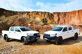 Toyota Hilux proves the toughest choice for JCB | Pick-up News