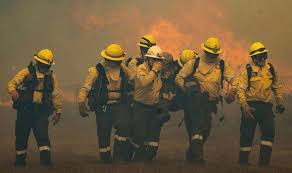 City of cape town fire spokesperson jermaine carelse says there are currently 250 firefighters on the scene. Ihpisfdz79h7 M