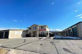 self storage units near 321 s vineyard