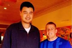 who-is-taller-shaq-or-yao-ming