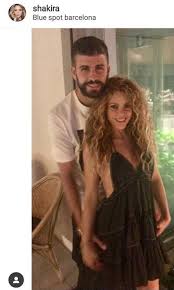 Shakira strips down in new promotional pictures for latest lp. Shakira And Gerard Pique Show Off Their Love While Twinning
